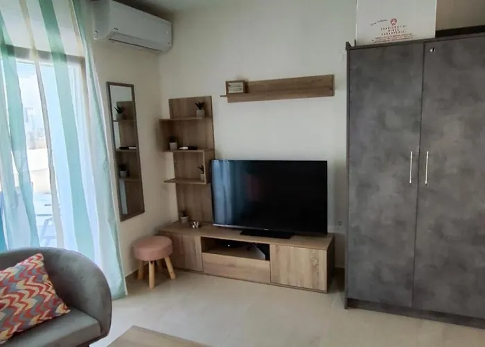 Myrteni I Néa Péramos